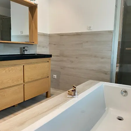 Di Aurelia 19 Personnes Piscine Jacuzzi Hammam