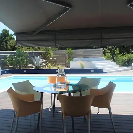 Di Aurelia 19 Personnes Piscine Jacuzzi Hammam Vila *